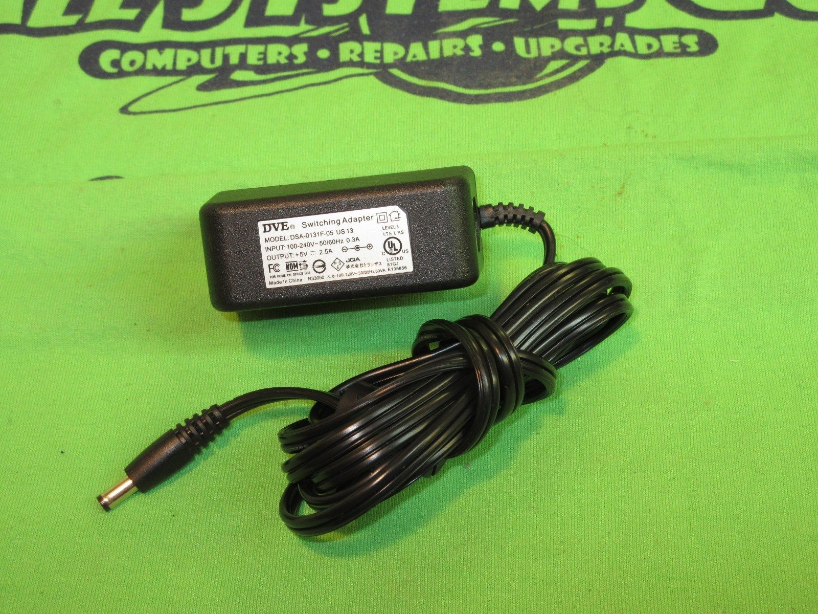 Genuine DVE Switching AC 5V 2.5A Power Adapter DSA-0131F-05